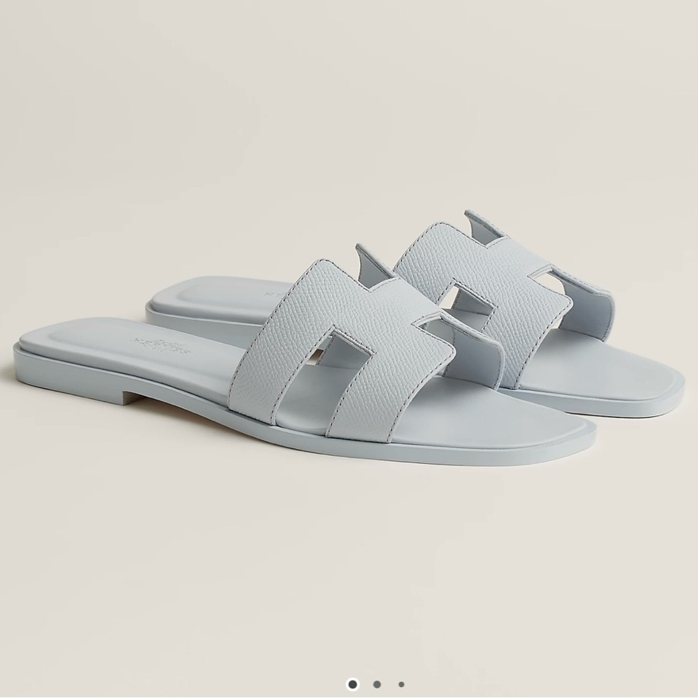 Hermes Oran Sandals - NEW! Authentic! Bleu Glacier. 39EU.